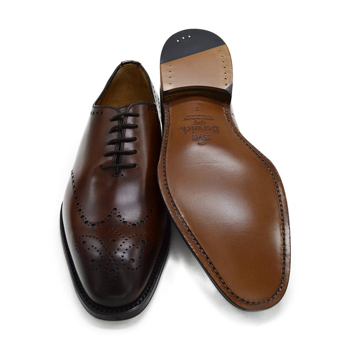 Berwick 1707 Brogue Wholecut (5556) Medio (Brown)