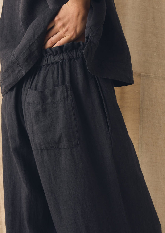 Garment Dyed Linen Wide Leg Trousers | Black Pepper