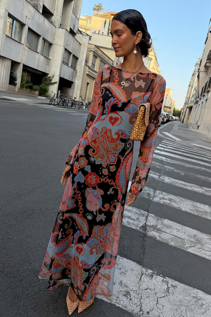 caption_Model is 5ft7” and wears UK size 10/ US 6