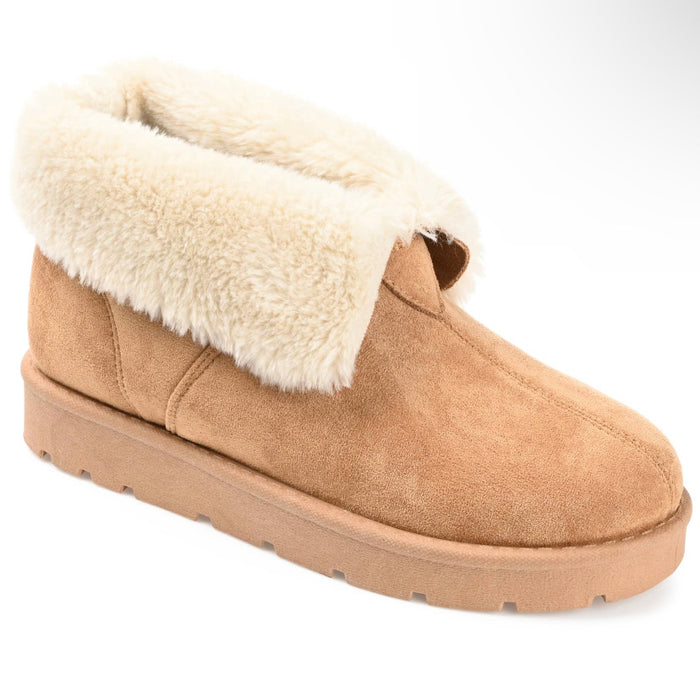 Short winter boots